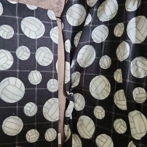 Volleyball throw & sham